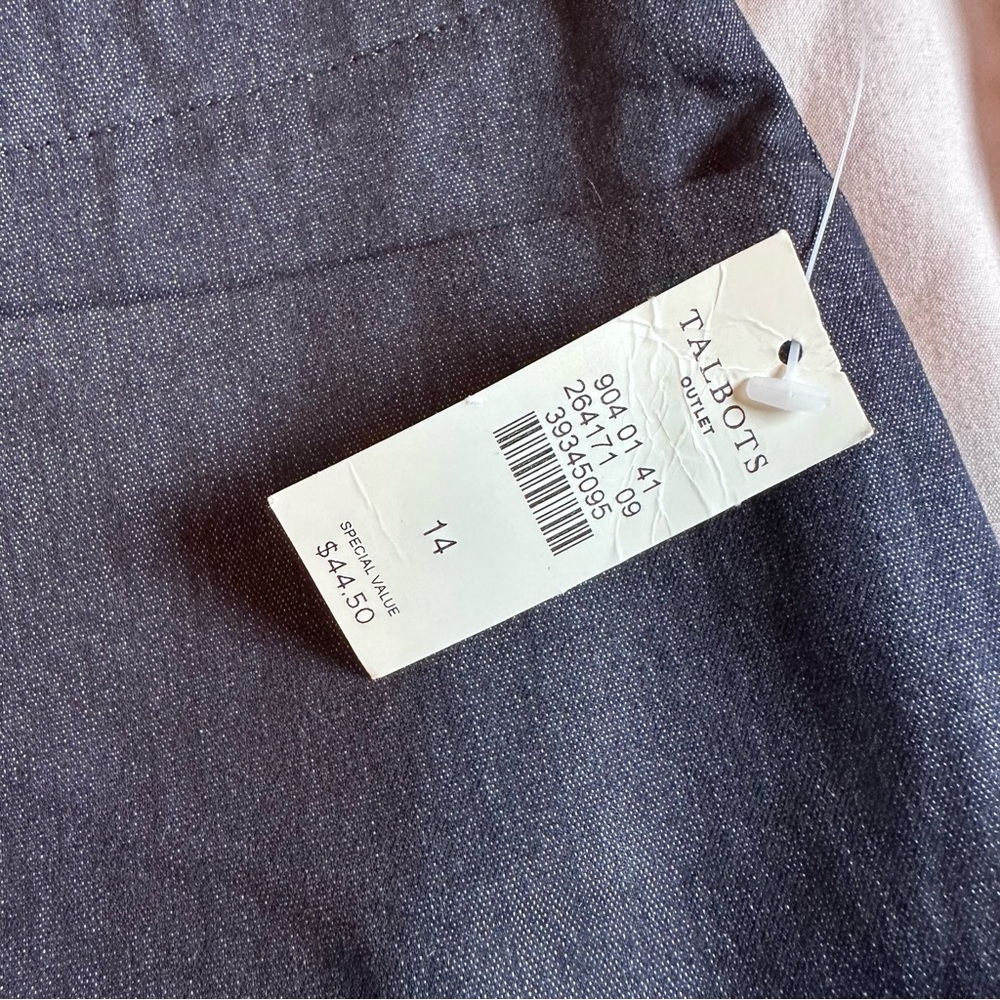 Talbots NWT Chambray Bermuda Shorts Size 14 - Picture 9 of 12